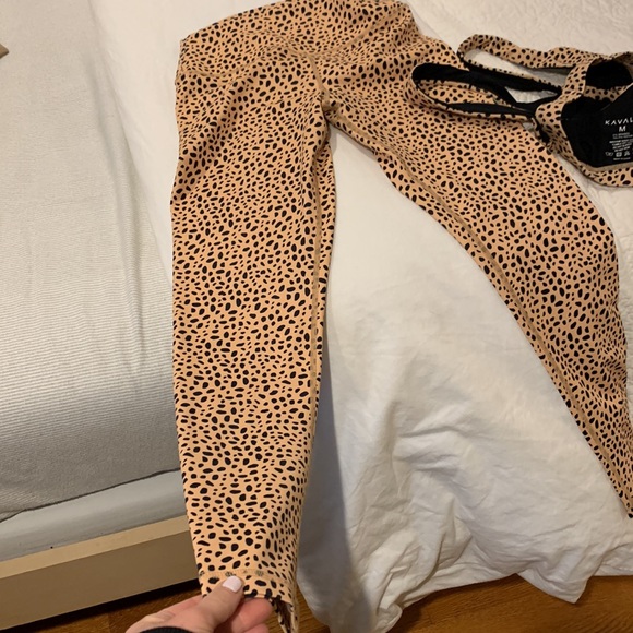 Kavala Set - Picture 5 of 5